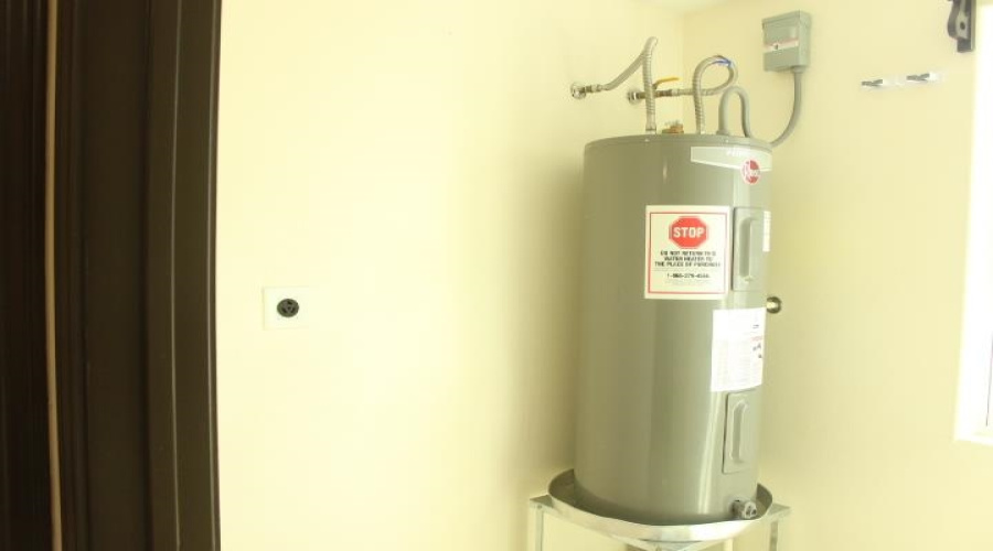 3118 Garfield St, Laredo, Texas 78043, 2 Bedrooms Bedrooms, 4 Rooms Rooms,1 BathroomBathrooms,Residential,For Rent,3118 Garfield St,20261420