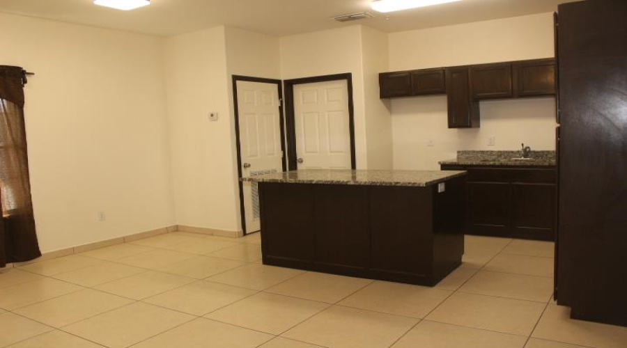 3118 Garfield St, Laredo, Texas 78043, 2 Bedrooms Bedrooms, 4 Rooms Rooms,1 BathroomBathrooms,Residential,For Rent,3118 Garfield St,20261420