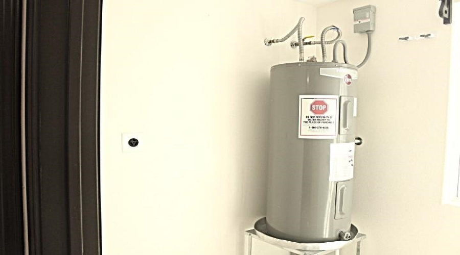 3118 Garfield St, Laredo, Texas 78043, 2 Bedrooms Bedrooms, 4 Rooms Rooms,1 BathroomBathrooms,Residential,For Rent,3118 Garfield St,20261421