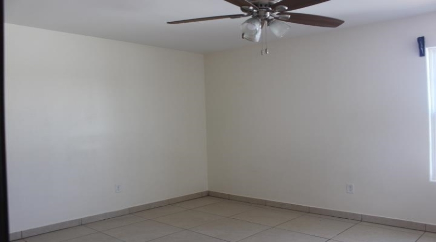 3118 Garfield St, Laredo, Texas 78043, 2 Bedrooms Bedrooms, 4 Rooms Rooms,1 BathroomBathrooms,Residential,For Rent,3118 Garfield St,20261421