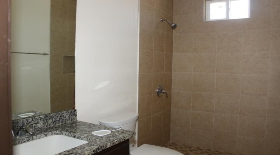 3118 Garfield St, Laredo, Texas 78043, 2 Bedrooms Bedrooms, 4 Rooms Rooms,1 BathroomBathrooms,Residential,For Rent,3118 Garfield St,20261421