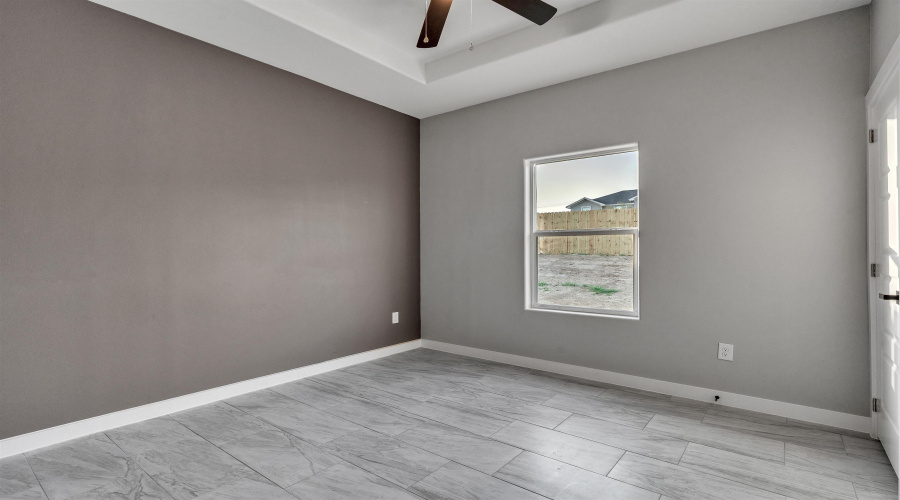 128 Lusitano Dr., Laredo, Texas 78046, 3 Bedrooms Bedrooms, 5 Rooms Rooms,2 BathroomsBathrooms,Residential,For Sale,128 Lusitano Dr.,20261422