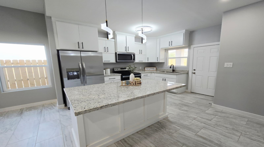 128 Lusitano Dr., Laredo, Texas 78046, 3 Bedrooms Bedrooms, 5 Rooms Rooms,2 BathroomsBathrooms,Residential,For Sale,128 Lusitano Dr.,20261422