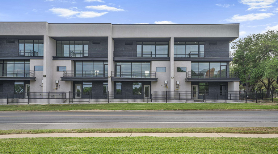 8120 Stillmeadow Ct, Laredo, Texas 78045, 4 Bedrooms Bedrooms, 7 Rooms Rooms,4 BathroomsBathrooms,Residential,For Sale,8120 Stillmeadow Ct,20261425