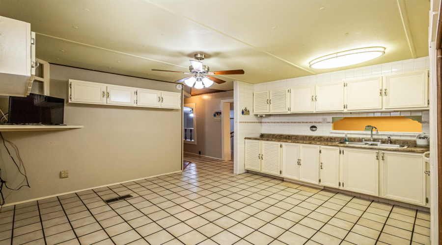 2006 Piedra China St, Laredo, Texas 78043, 4 Bedrooms Bedrooms, 7 Rooms Rooms,4 BathroomsBathrooms,Residential,For Rent,2006 Piedra China St,20261426