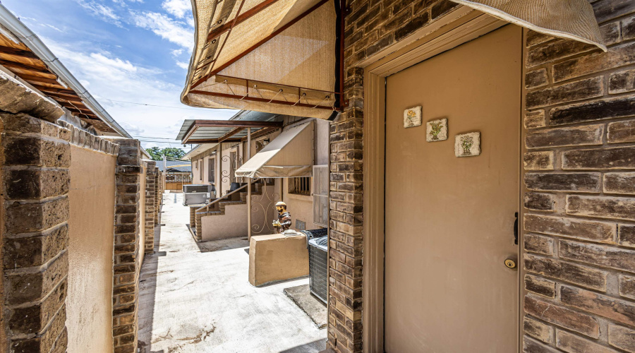 2006 Piedra China St, Laredo, Texas 78043, 4 Bedrooms Bedrooms, 7 Rooms Rooms,4 BathroomsBathrooms,Residential,For Rent,2006 Piedra China St,20261426