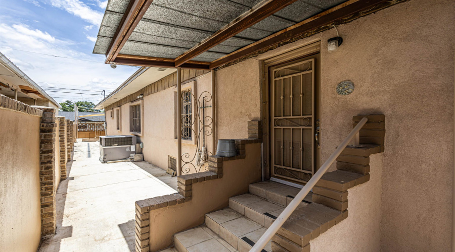 2006 Piedra China St, Laredo, Texas 78043, 4 Bedrooms Bedrooms, 7 Rooms Rooms,4 BathroomsBathrooms,Residential,For Rent,2006 Piedra China St,20261426