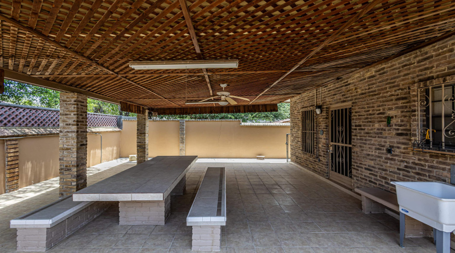 2006 Piedra China St, Laredo, Texas 78043, 4 Bedrooms Bedrooms, 7 Rooms Rooms,4 BathroomsBathrooms,Residential,For Rent,2006 Piedra China St,20261426