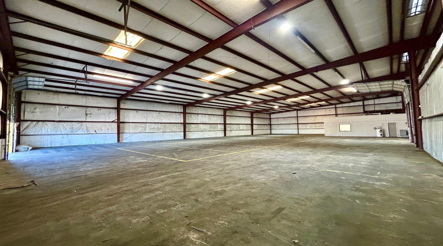 14209 Business Ave, Laredo, Texas 78045, 1 Bedroom Bedrooms, 6 Rooms Rooms,1 BathroomBathrooms,Commercial/industrial,For Rent,14209 Business Ave,20261427