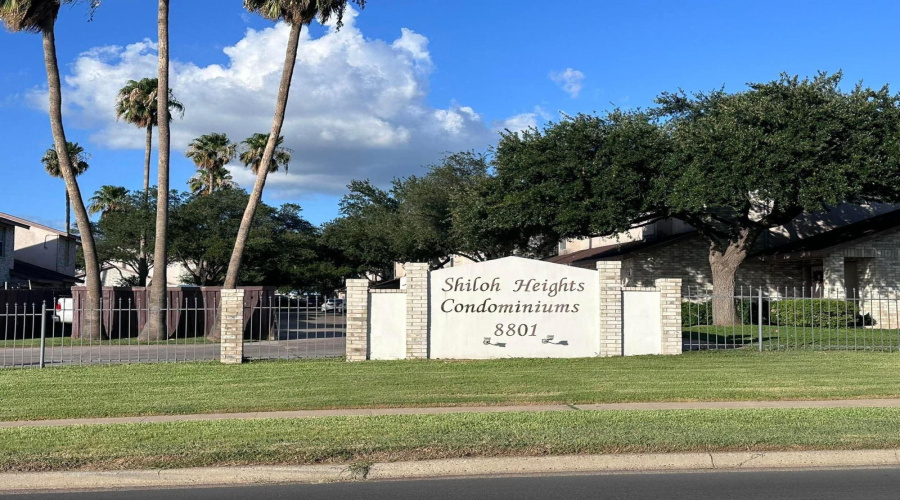 8801 McPherson Rd, Laredo, Texas 78045, 3 Bedrooms Bedrooms, 6 Rooms Rooms,3 BathroomsBathrooms,Residential,For Rent,8801 McPherson Rd,20261428