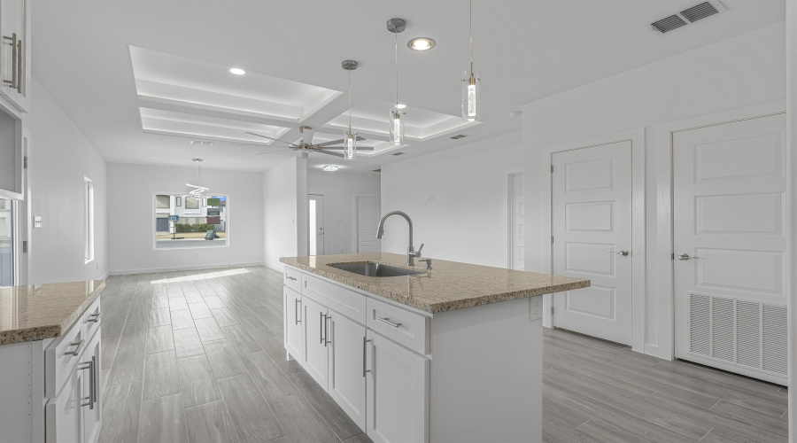 6001 Leopoldo Dr, Laredo, Texas 78045, 3 Bedrooms Bedrooms, 4 Rooms Rooms,2 BathroomsBathrooms,Residential,For Sale,6001 Leopoldo Dr,20261430