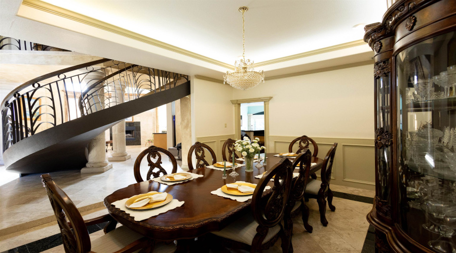 3001 Copperfield Cir, Laredo, Texas 78045, 5 Bedrooms Bedrooms, 15 Rooms Rooms,4 BathroomsBathrooms,Residential,For Sale,3001 Copperfield Cir,20261431