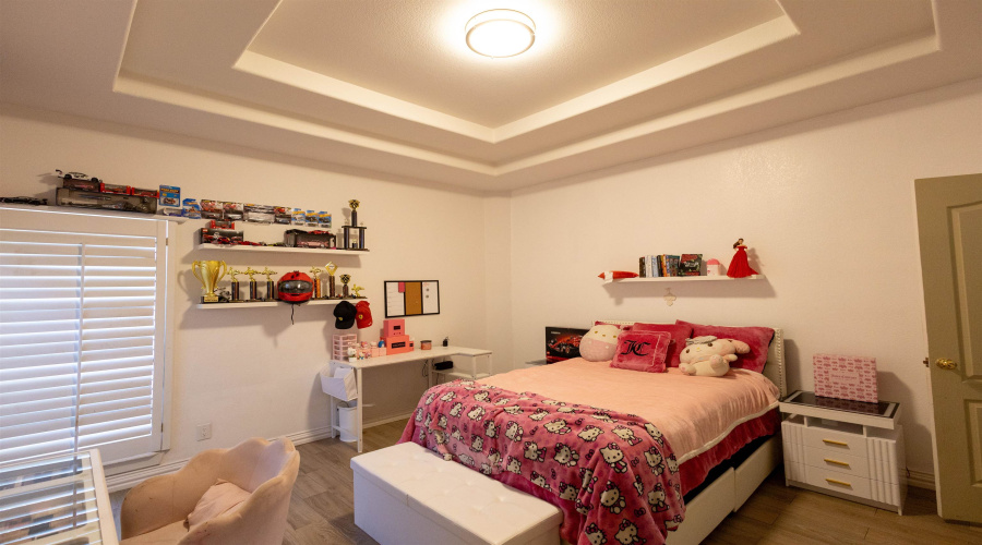 3001 Copperfield Cir, Laredo, Texas 78045, 5 Bedrooms Bedrooms, 15 Rooms Rooms,4 BathroomsBathrooms,Residential,For Sale,3001 Copperfield Cir,20261431