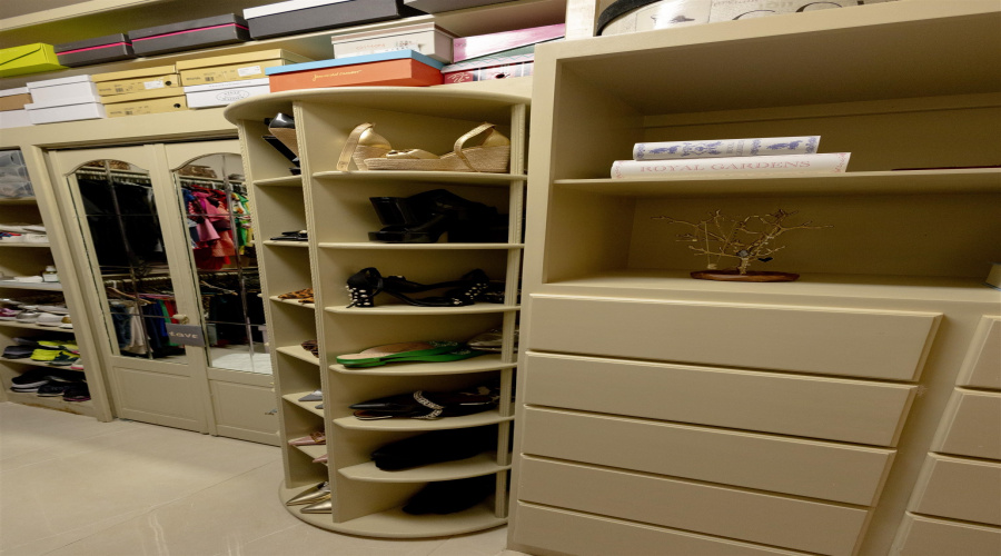 3001 Copperfield Cir, Laredo, Texas 78045, 5 Bedrooms Bedrooms, 15 Rooms Rooms,4 BathroomsBathrooms,Residential,For Sale,3001 Copperfield Cir,20261431