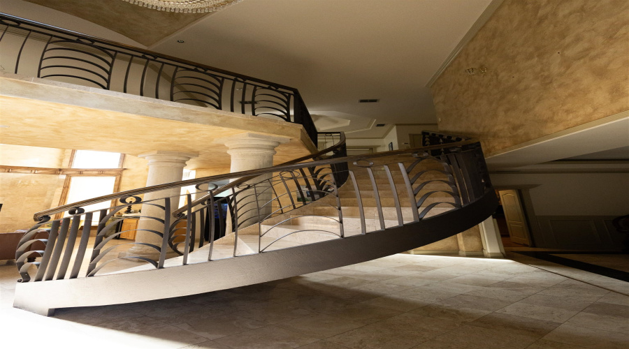 3001 Copperfield Cir, Laredo, Texas 78045, 5 Bedrooms Bedrooms, 15 Rooms Rooms,4 BathroomsBathrooms,Residential,For Sale,3001 Copperfield Cir,20261431