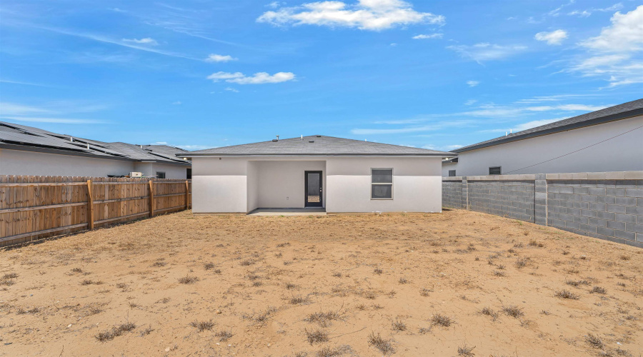 4017 Bella St., Laredo, Texas 78046, 3 Bedrooms Bedrooms, 5 Rooms Rooms,2 BathroomsBathrooms,Residential,For Sale,4017 Bella St.,20261434