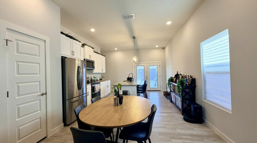 1611 Coba Dr., Laredo, Texas 78046, 4 Bedrooms Bedrooms, 7 Rooms Rooms,2 BathroomsBathrooms,Residential,For Sale,1611 Coba Dr.,20261435