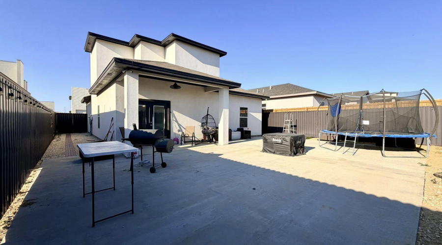 1611 Coba Dr., Laredo, Texas 78046, 4 Bedrooms Bedrooms, 7 Rooms Rooms,2 BathroomsBathrooms,Residential,For Sale,1611 Coba Dr.,20261435