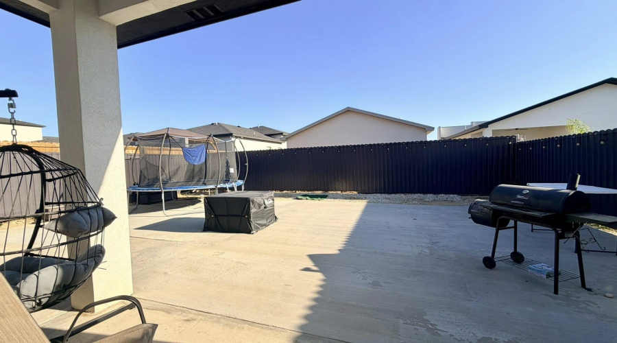 1611 Coba Dr., Laredo, Texas 78046, 4 Bedrooms Bedrooms, 7 Rooms Rooms,2 BathroomsBathrooms,Residential,For Sale,1611 Coba Dr.,20261435