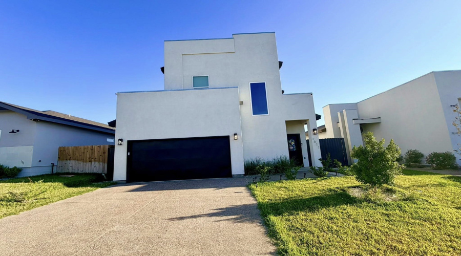 1611 Coba Dr., Laredo, Texas 78046, 4 Bedrooms Bedrooms, 7 Rooms Rooms,2 BathroomsBathrooms,Residential,For Sale,1611 Coba Dr.,20261435