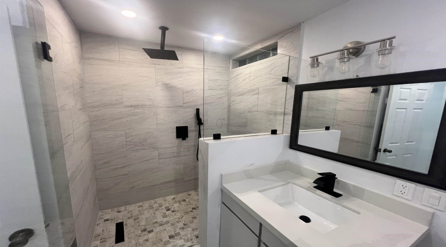 312 Candlewood Rd, Laredo, Texas 78045, 4 Bedrooms Bedrooms, 6 Rooms Rooms,4 BathroomsBathrooms,Residential,For Rent,312 Candlewood Rd,20261436