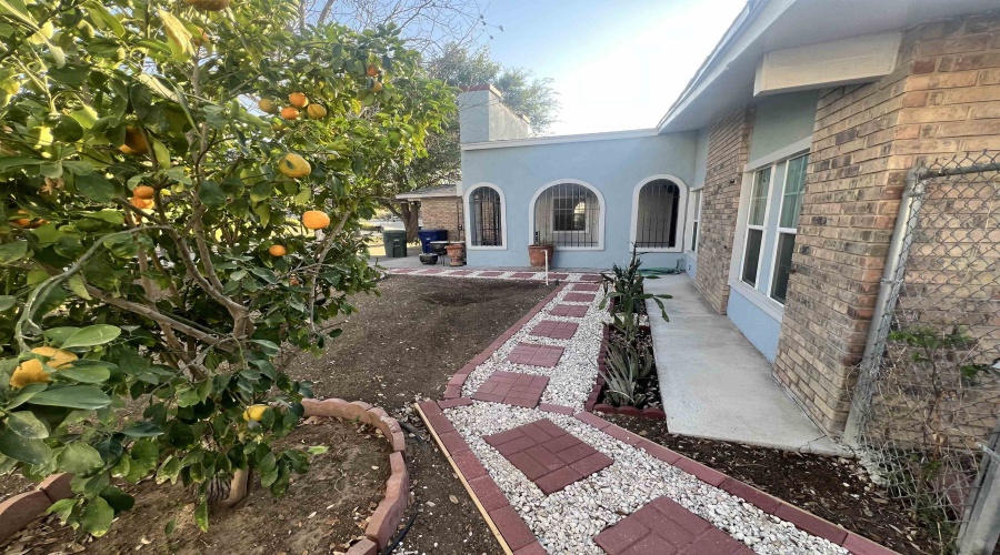 312 Candlewood Rd, Laredo, Texas 78045, 4 Bedrooms Bedrooms, 6 Rooms Rooms,4 BathroomsBathrooms,Residential,For Rent,312 Candlewood Rd,20261436