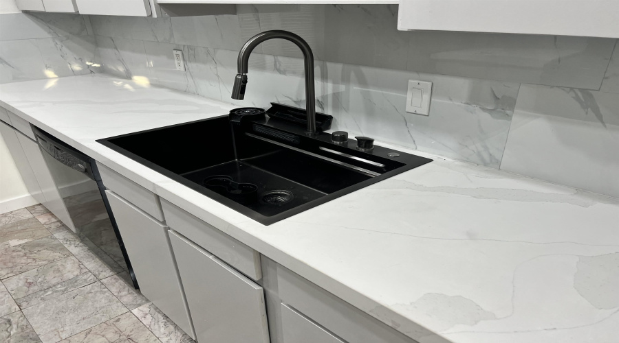 312 Candlewood Rd, Laredo, Texas 78045, 4 Bedrooms Bedrooms, 6 Rooms Rooms,4 BathroomsBathrooms,Residential,For Rent,312 Candlewood Rd,20261436