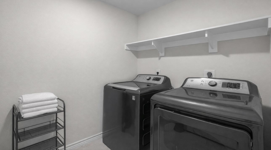 3708 Jaime Martin, Laredo, Texas 78046, 4 Bedrooms Bedrooms, 6 Rooms Rooms,2 BathroomsBathrooms,Residential,For Sale,3708 Jaime Martin,20261438