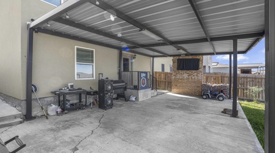 3708 Jaime Martin, Laredo, Texas 78046, 4 Bedrooms Bedrooms, 6 Rooms Rooms,2 BathroomsBathrooms,Residential,For Sale,3708 Jaime Martin,20261438