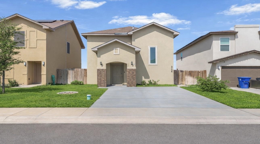 3708 Jaime Martin, Laredo, Texas 78046, 4 Bedrooms Bedrooms, 6 Rooms Rooms,2 BathroomsBathrooms,Residential,For Sale,3708 Jaime Martin,20261438