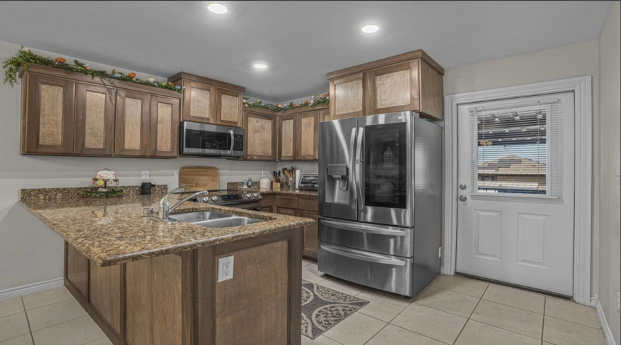 3708 Jaime Martin, Laredo, Texas 78046, 4 Bedrooms Bedrooms, 6 Rooms Rooms,2 BathroomsBathrooms,Residential,For Sale,3708 Jaime Martin,20261438