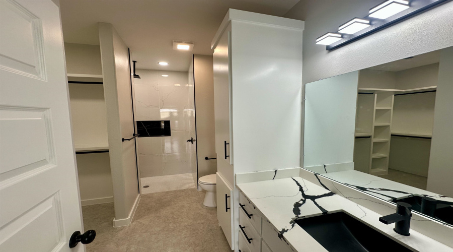 5014 Rio Seco St., Laredo, Texas 78046, 3 Bedrooms Bedrooms, 6 Rooms Rooms,2 BathroomsBathrooms,Residential,For Sale,5014 Rio Seco St.,20261439