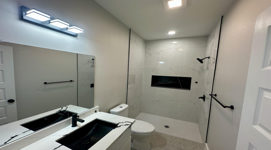 5014 Rio Seco St., Laredo, Texas 78046, 3 Bedrooms Bedrooms, 6 Rooms Rooms,2 BathroomsBathrooms,Residential,For Sale,5014 Rio Seco St.,20261439