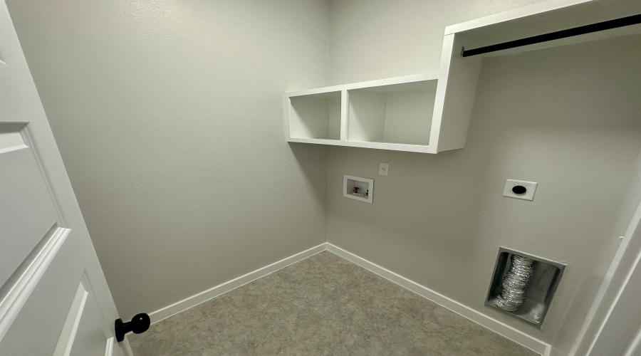 5014 Rio Seco St., Laredo, Texas 78046, 3 Bedrooms Bedrooms, 6 Rooms Rooms,2 BathroomsBathrooms,Residential,For Sale,5014 Rio Seco St.,20261439