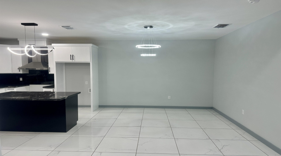 5014 Luna Grande Lp., Laredo, Texas 78046, 3 Bedrooms Bedrooms, 6 Rooms Rooms,2 BathroomsBathrooms,Residential,For Sale,5014 Luna Grande Lp.,20261440