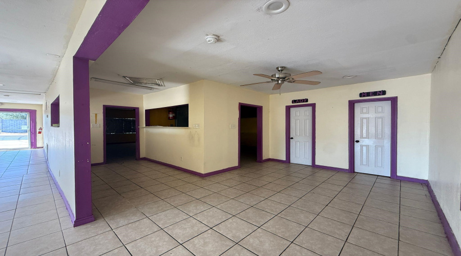 1402 Centeno Ln, Rio Bravo, Texas 78046, 1 Room Rooms,2 BathroomsBathrooms,Commercial retail/office,For Sale,1402 Centeno Ln,20261444