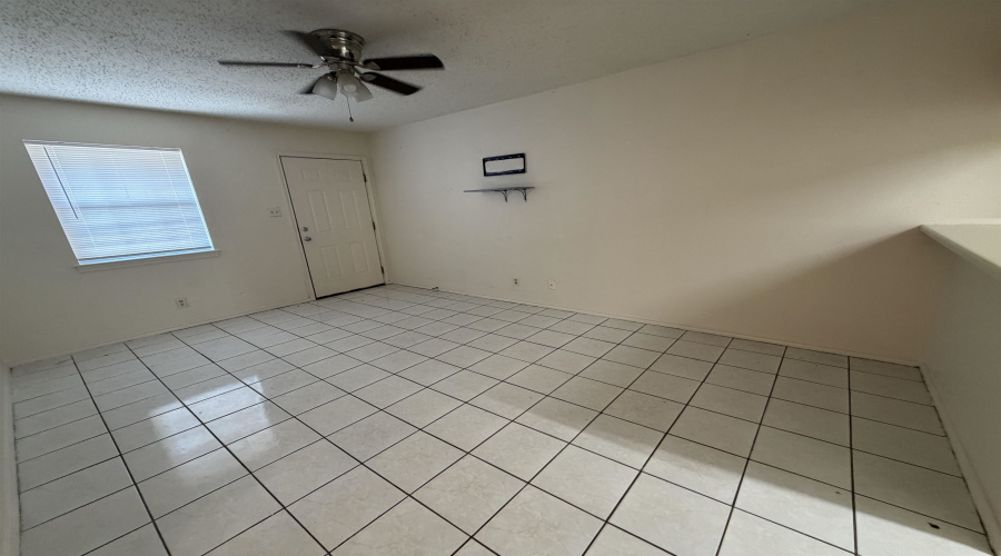 2605 Springfield Ave, Laredo, Texas 78040, 2 Bedrooms Bedrooms, 4 Rooms Rooms,1 BathroomBathrooms,Residential,For Rent,2605 Springfield Ave,20261441