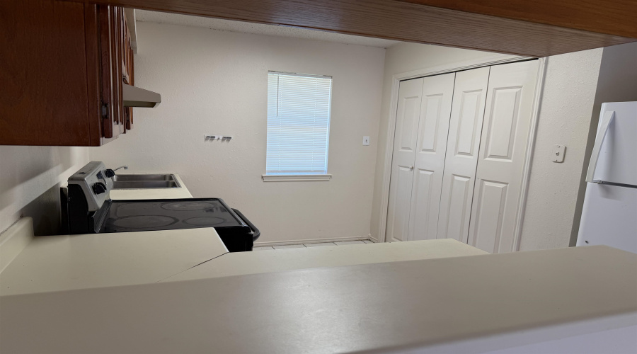 2605 Springfield Ave, Laredo, Texas 78040, 2 Bedrooms Bedrooms, 4 Rooms Rooms,1 BathroomBathrooms,Residential,For Rent,2605 Springfield Ave,20261441