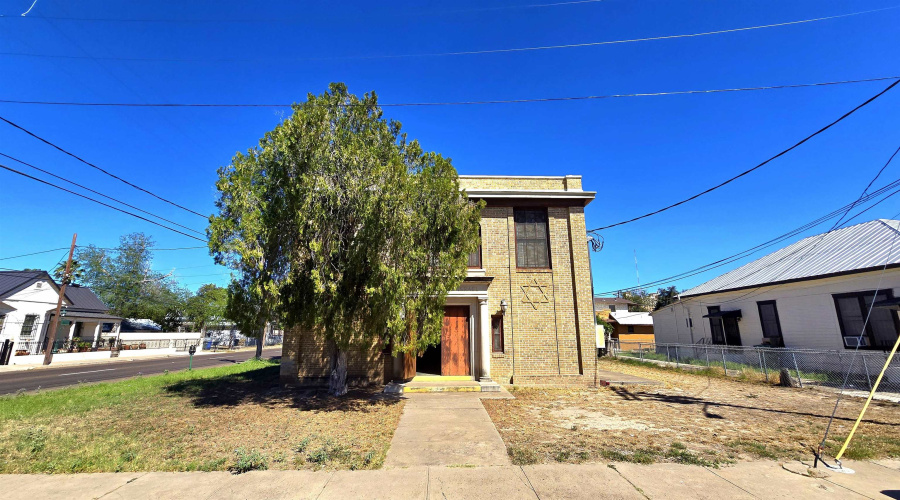 1019 Main Ave, Laredo, Texas 78040-4962, ,2 BathroomsBathrooms,Commercial retail/office,For Rent,1019 Main Ave,20261446