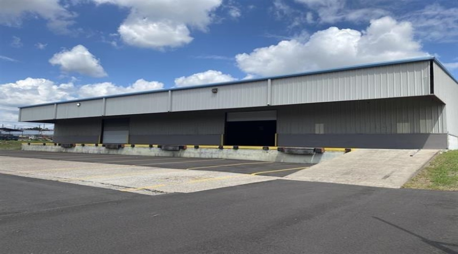 14202 Atlanta Dr, LAREDO, Texas 78045, 1 Bedroom Bedrooms, 11 Rooms Rooms,3 BathroomsBathrooms,Commercial/industrial,For Rent,14202 Atlanta Dr,20261450