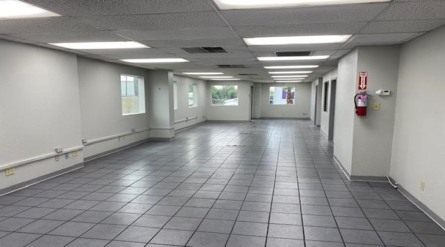 14202 Atlanta Dr, LAREDO, Texas 78045, 1 Bedroom Bedrooms, 11 Rooms Rooms,3 BathroomsBathrooms,Commercial/industrial,For Rent,14202 Atlanta Dr,20261450