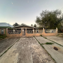2220 E Plum St, Laredo, Texas 78043, 3 Bedrooms Bedrooms, 6 Rooms Rooms,3 BathroomsBathrooms,Residential,For Sale,2220 E Plum St,20261448