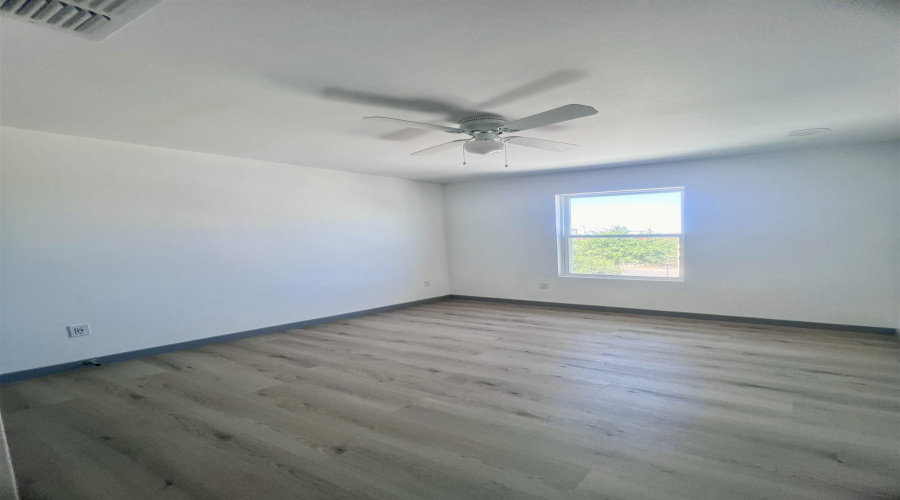 1011 Emerald Valley Dr., Laredo, Texas 78043, 3 Bedrooms Bedrooms, 5 Rooms Rooms,2 BathroomsBathrooms,Residential,For Rent,1011 Emerald Valley Dr.,20261449