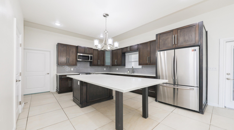 2319 Palos Lp, Laredo, Texas 78041-5940, 3 Bedrooms Bedrooms, 5 Rooms Rooms,2 BathroomsBathrooms,Residential,For Rent,2319 Palos Lp,20261451