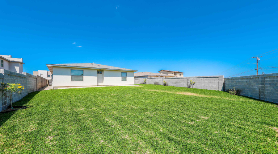 2319 Palos Lp, Laredo, Texas 78041-5940, 3 Bedrooms Bedrooms, 5 Rooms Rooms,2 BathroomsBathrooms,Residential,For Rent,2319 Palos Lp,20261451