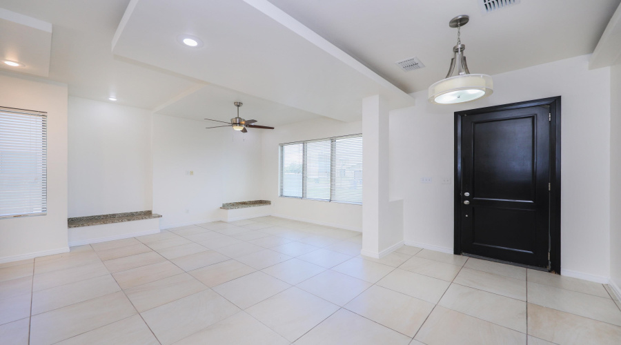 2319 Palos Lp, Laredo, Texas 78041-5940, 3 Bedrooms Bedrooms, 5 Rooms Rooms,2 BathroomsBathrooms,Residential,For Rent,2319 Palos Lp,20261451