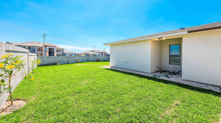 2319 Palos Lp, Laredo, Texas 78041-5940, 3 Bedrooms Bedrooms, 5 Rooms Rooms,2 BathroomsBathrooms,Residential,For Rent,2319 Palos Lp,20261451