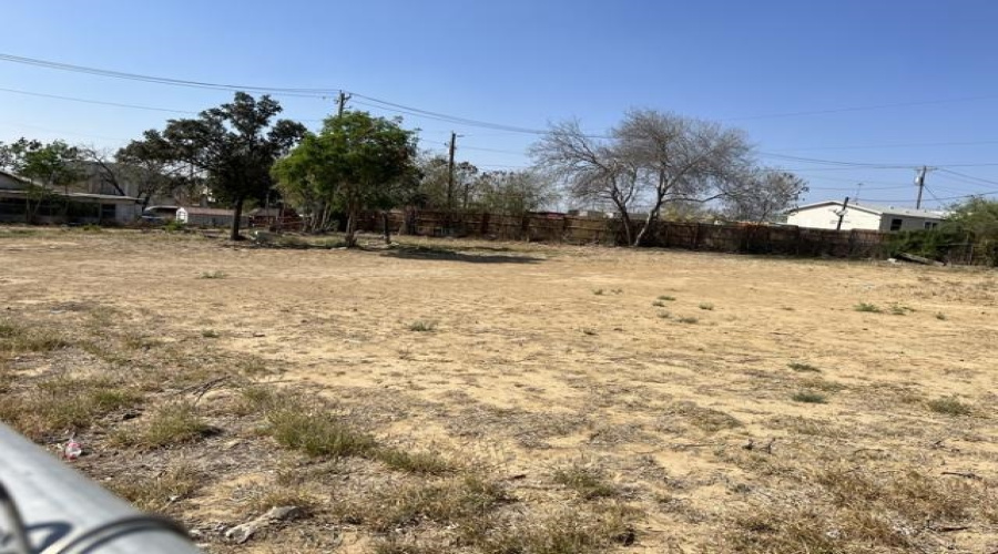 420 Hilltop Rd, Laredo, Texas 78045, ,Land,For Rent,420 Hilltop Rd,20261452