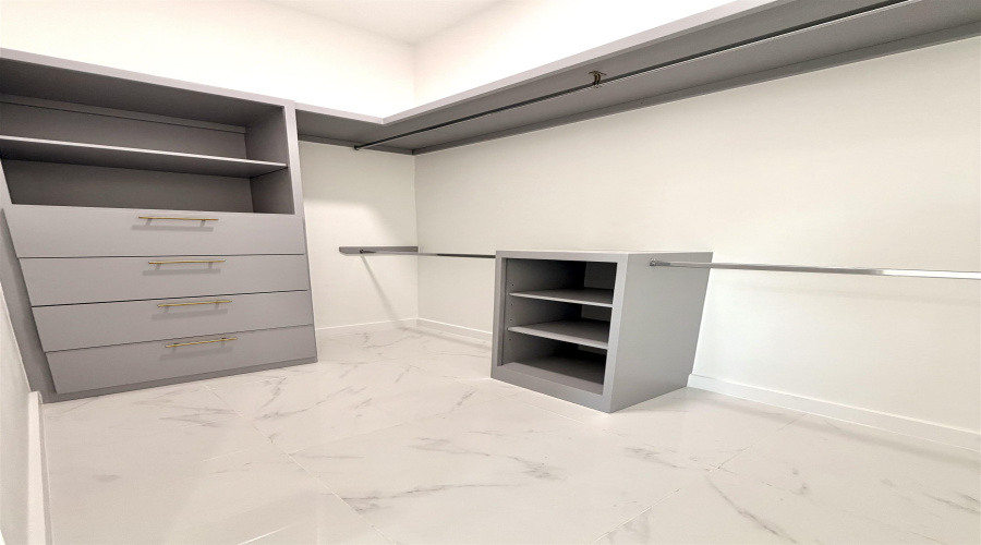 1704 Cordova Dr., Laredo, Texas 78046, 3 Bedrooms Bedrooms, 5 Rooms Rooms,2 BathroomsBathrooms,Residential,For Sale,1704 Cordova Dr.,20261453