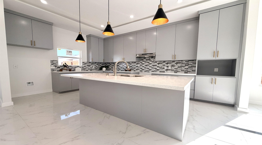 1704 Cordova Dr., Laredo, Texas 78046, 3 Bedrooms Bedrooms, 5 Rooms Rooms,2 BathroomsBathrooms,Residential,For Sale,1704 Cordova Dr.,20261453